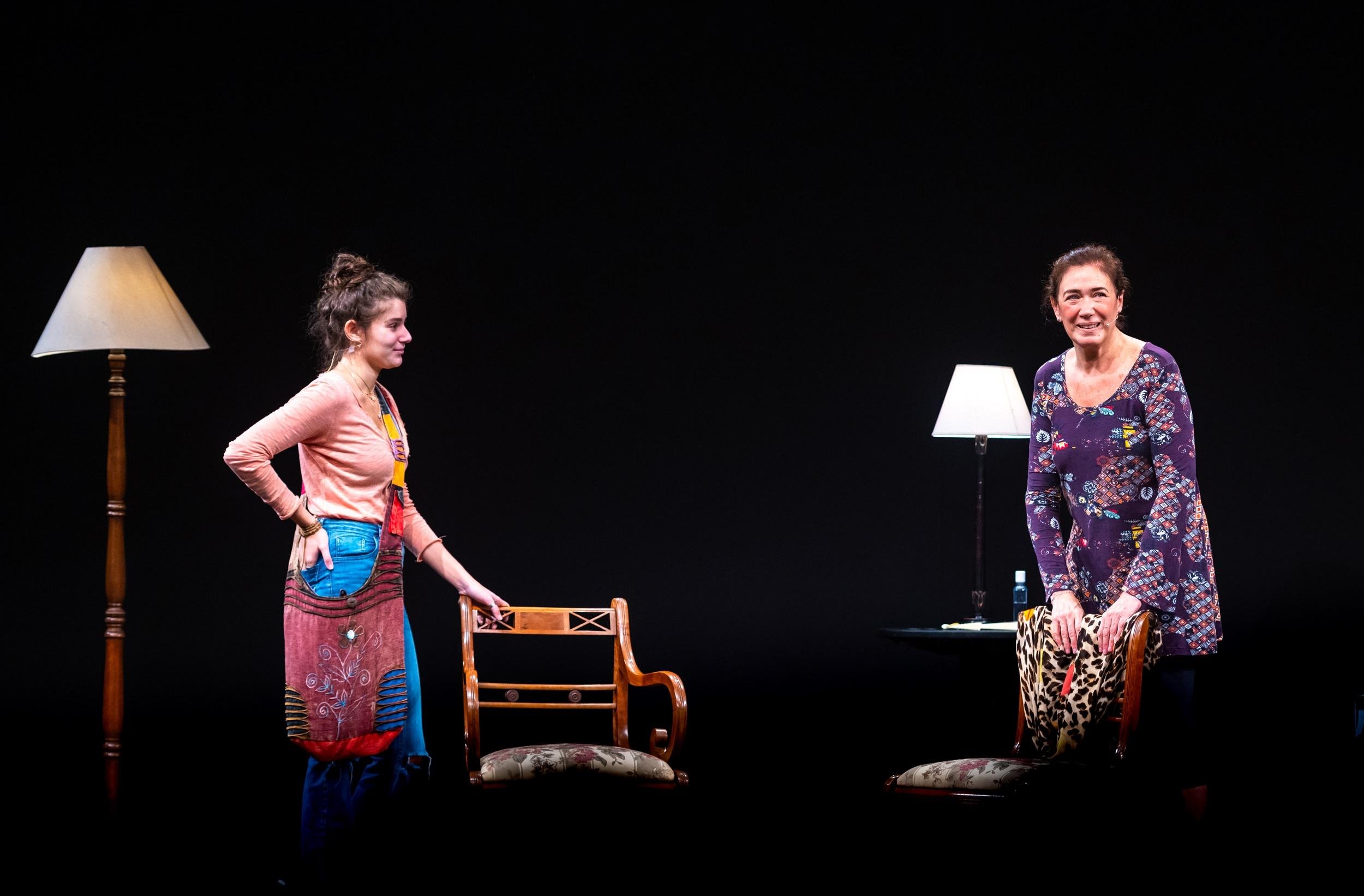 Filha e m&atilde;e, Giulia Bertolli e Lilia Cabral, protagonizam "A Lista", em &uacute;nica apresenta&ccedil;&atilde;o na capital
ga&uacute;cha