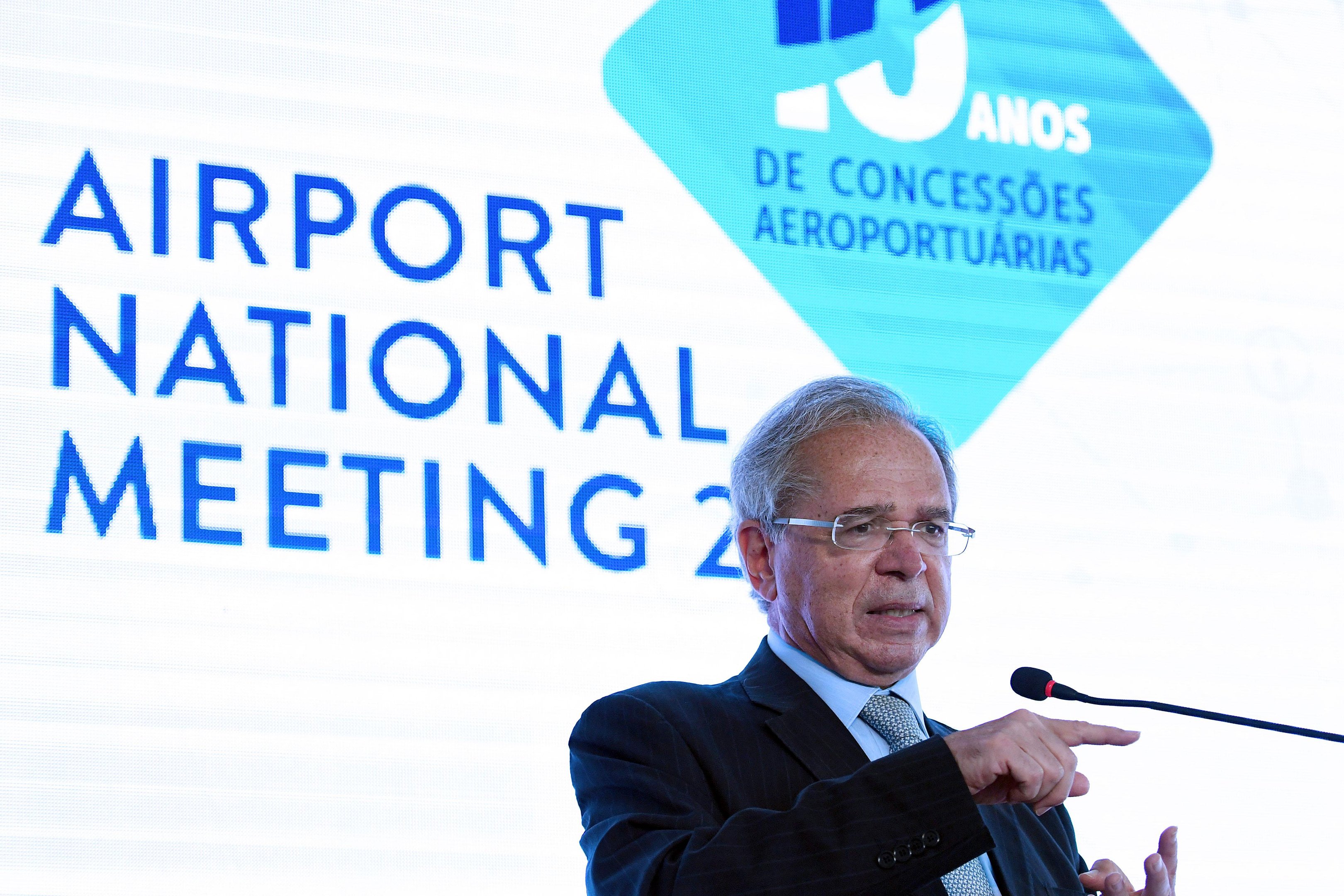 Ministro aproveitou para ressaltar medidas de conten&ccedil;&atilde;o de gastos p&uacute;blicos adotados pela equipe econ&ocirc;mica