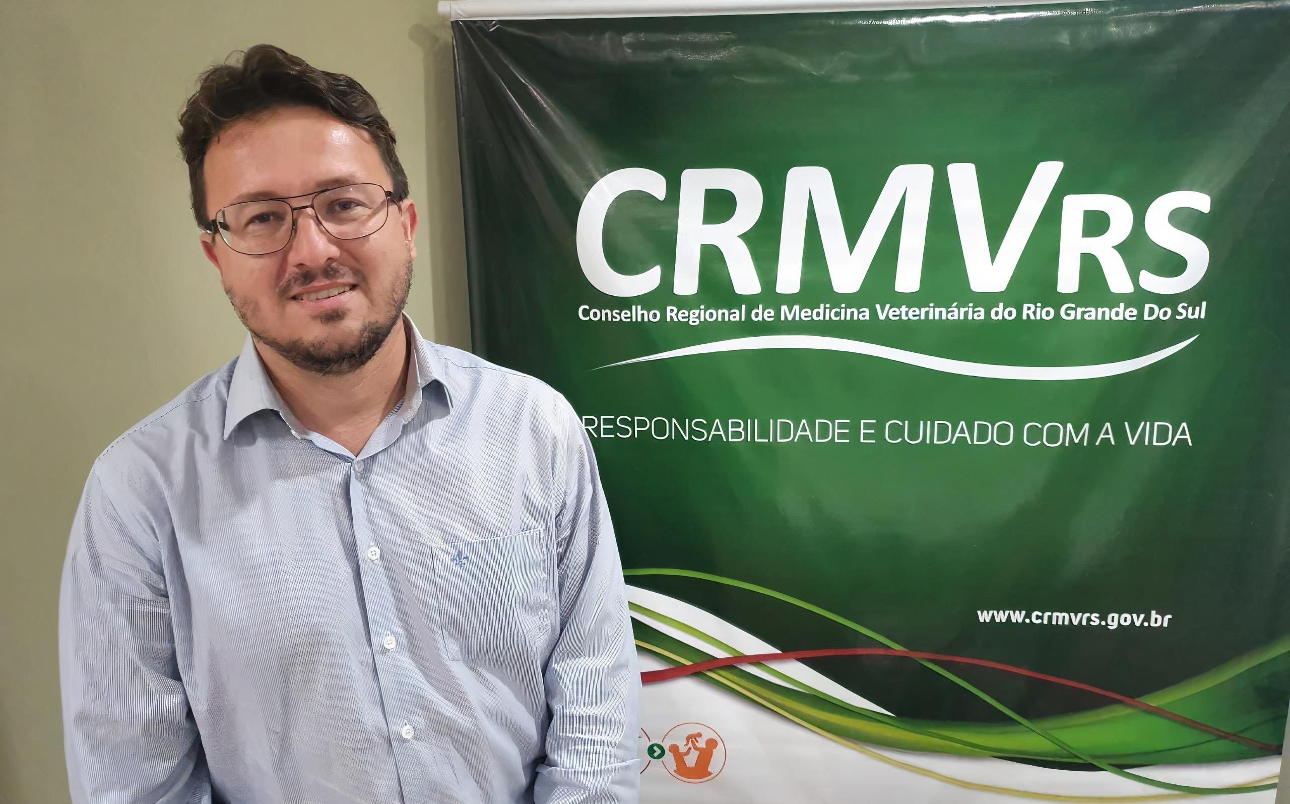 Moreira &eacute; formado pela Universidade de Passo Fundo (UPF)