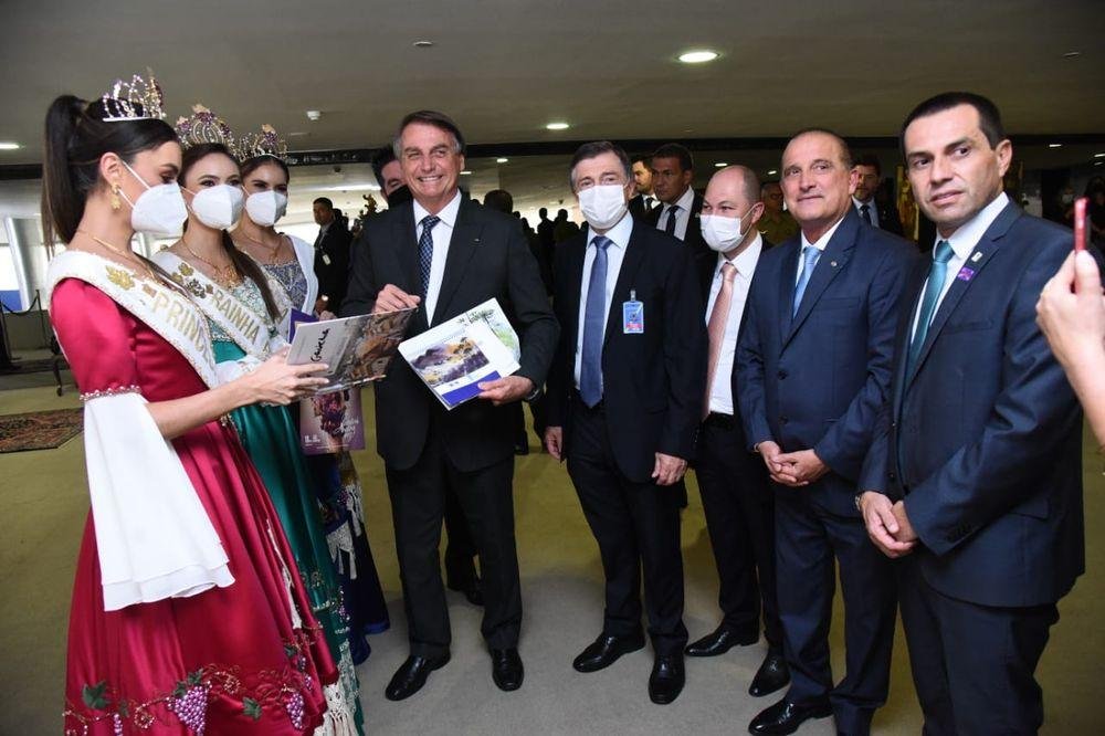 Presidente ir&aacute; comparecer &agrave; abertura da Festa da Uva