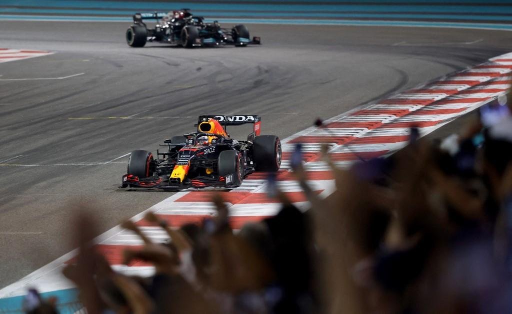 Holand&ecirc;s de 24 anos venceu o Grande Pr&ecirc;mio de Abu Dhabi neste domingo