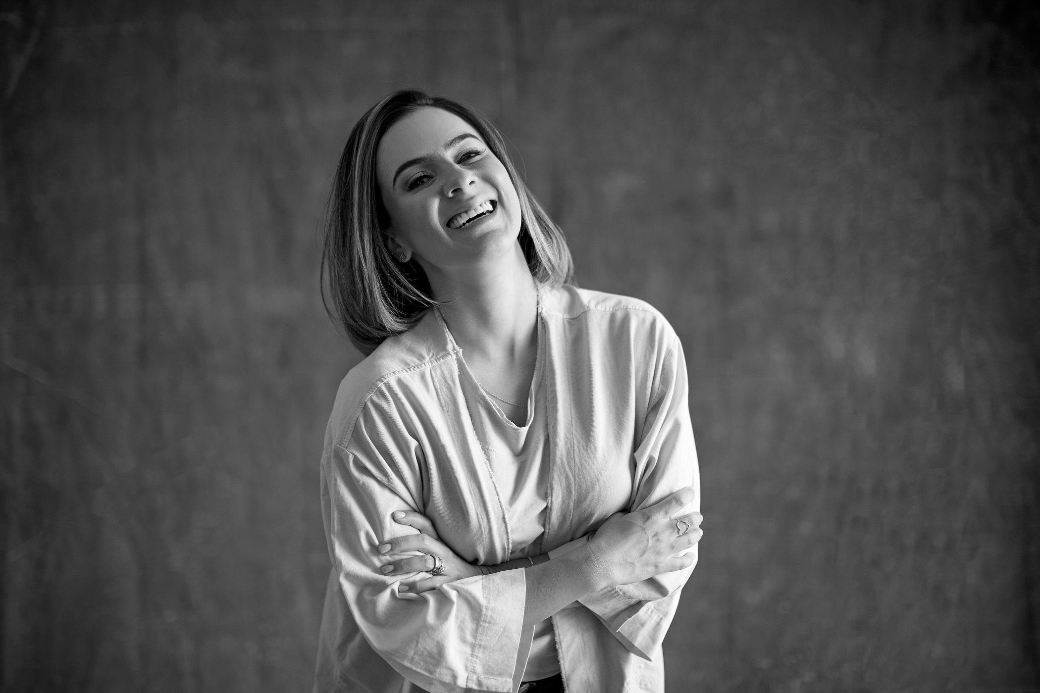 Fernanda j&aacute; circulou por 62 pa&iacute;ses e &eacute; idealizadora e fundadora da plataforma de viagens "Ida e Volta" e do projeto Antinoiva. Em 2020 e 2021, foi premiada com o Top Of Mind de Influenciador Digital RS.