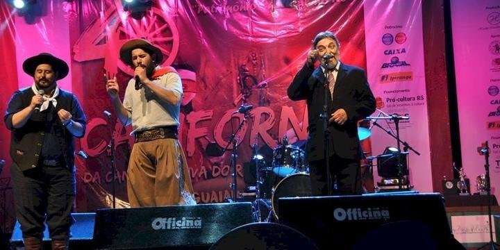 Foram inscritas 853 m&uacute;sicas que passaram pelo crivo de cinco julgadores