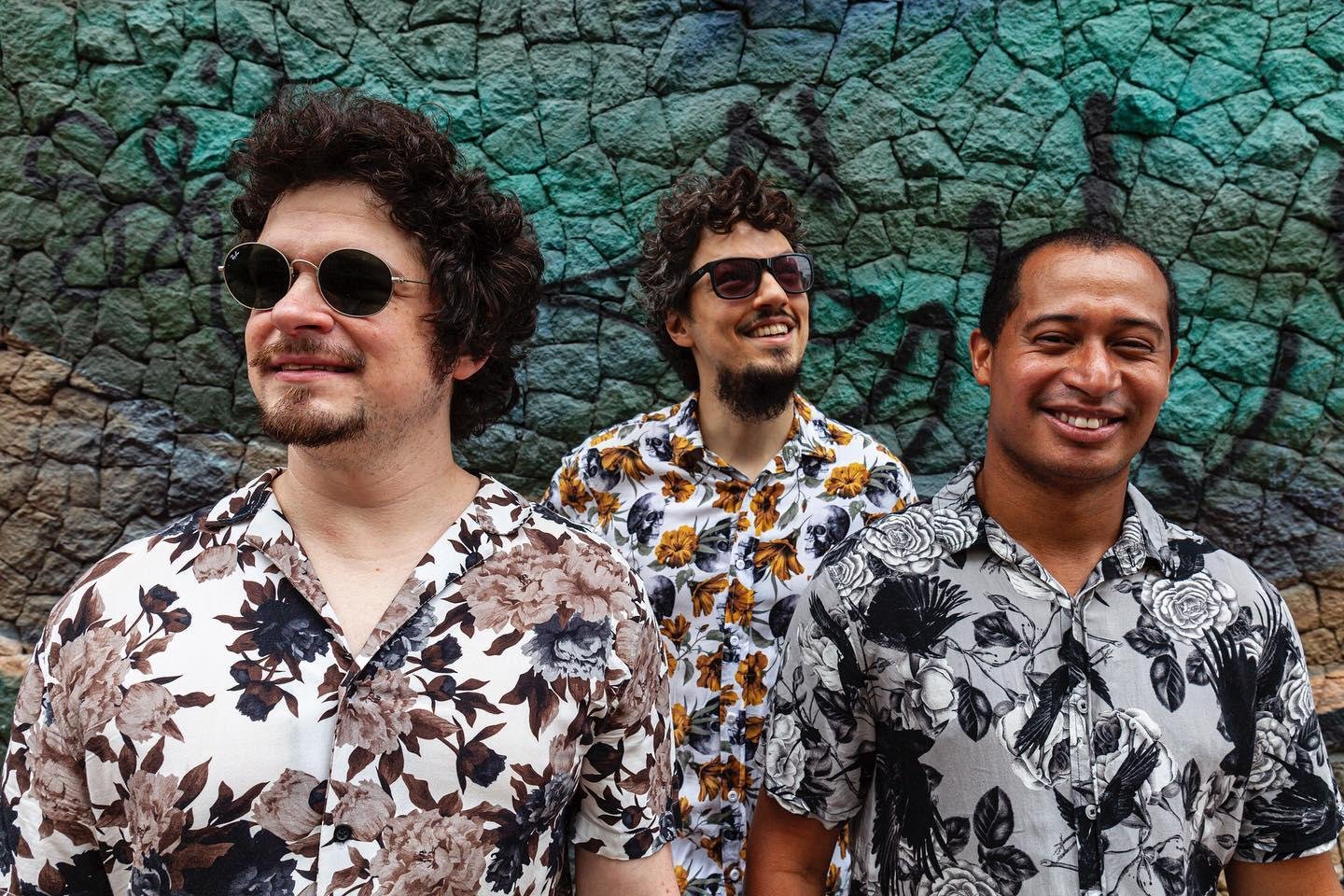 Trio formado por Lauro Crivellaro, Martin Estevez e Gian Becker hoje no SoulZ