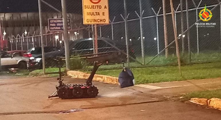 Pol&iacute;cia encontrou explosivos enrolados em um quimono que estava dentro um ve&iacute;culo na Asa Norte