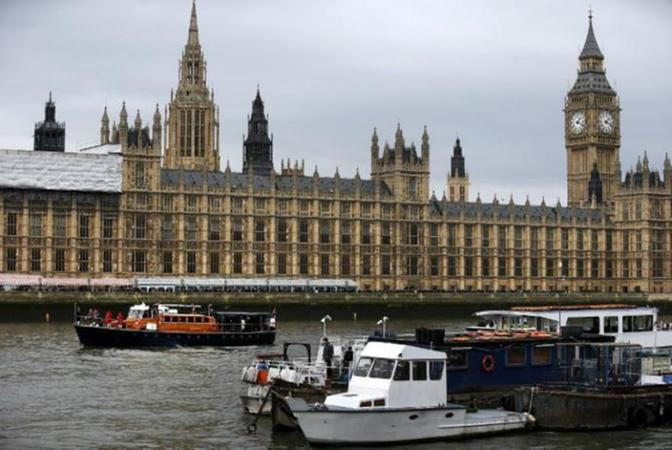 Ser&aacute; a &uacute;ltima vez que o Big Ben tocar&aacute; atrav&eacute;s de um mecanismo tempor&aacute;rio. A partir da primavera (boreal), o mecanismo original, que data da era vitoriana, voltar&aacute; a funcionar