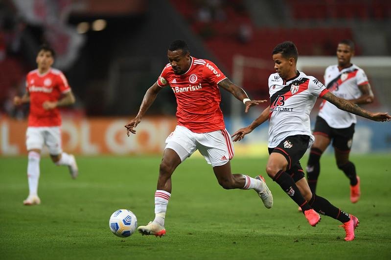 Edenilson n&atilde;o deve sair para o Atl&eacute;tico-MG