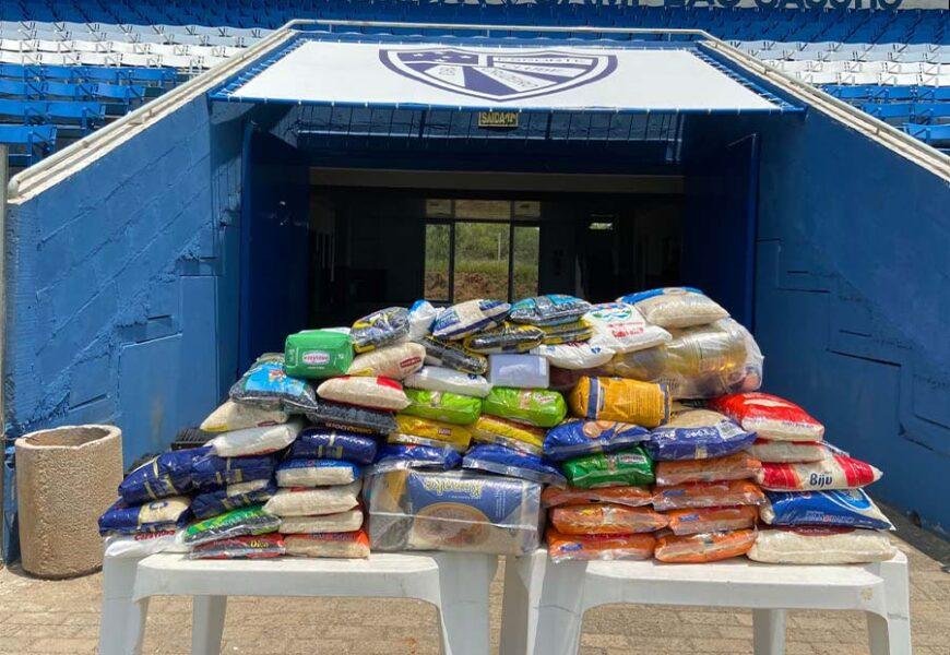Cada participante doou 5 kg de alimentos na a&ccedil;&atilde;o beneficente