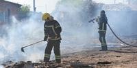 Controle das chamas contou com trabalho do Corpo de Bombeiros de Imbé e Tramandaí nesta quinta-feira