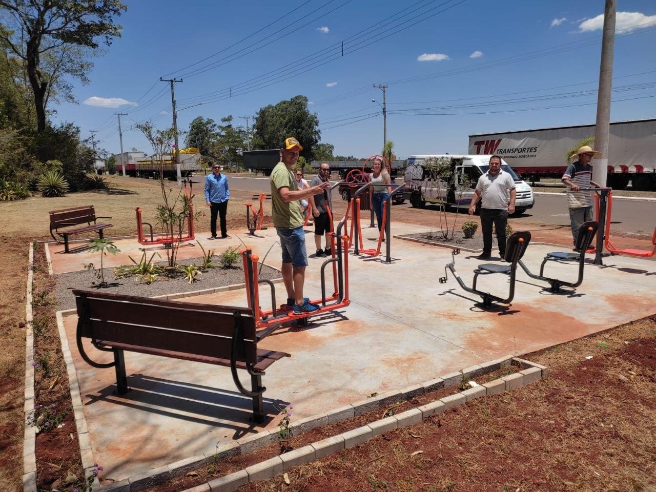 Miini academia de gin&aacute;stica foi instalada na avenida Jorge Ant&ocirc;nio Dahne Logemann