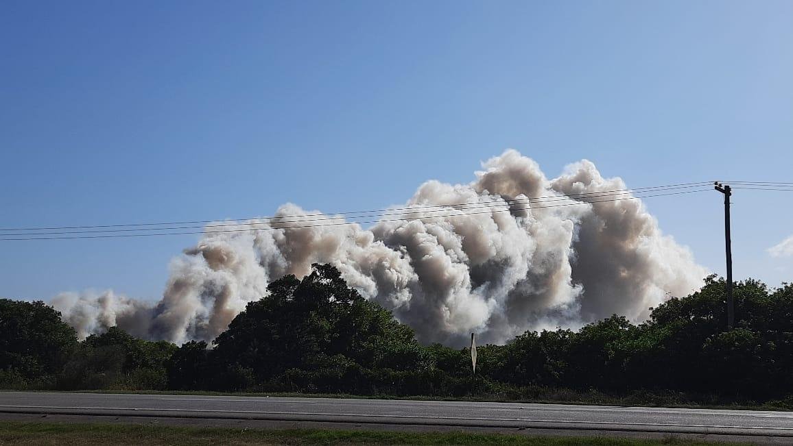Bombeiros acreditam que o inc&ecirc;ndio pode se extinguir em breve