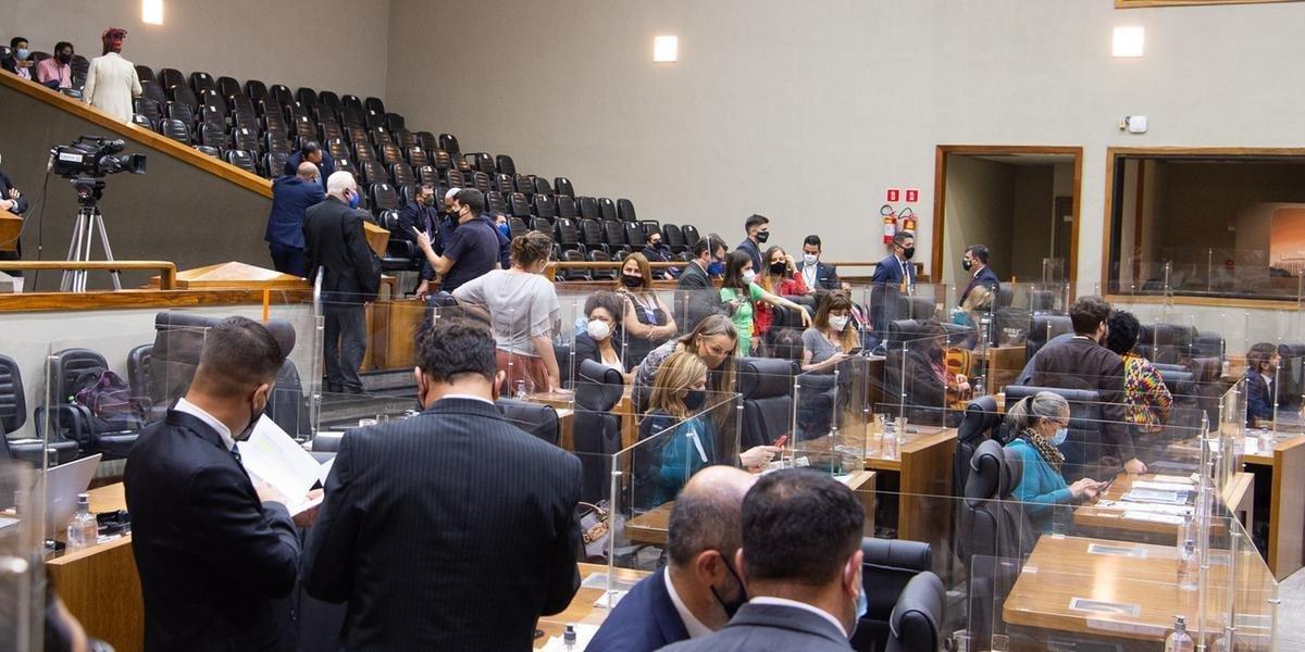 Trabalhos recome&ccedil;am nesta segunda-feira na C&acirc;mara