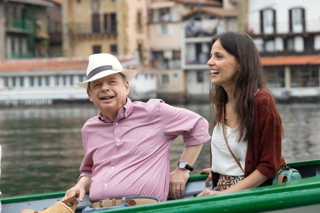 Protagonista fica encantado por m&eacute;dica e de certa forma rejuvenesce e volta a acreditar no amor