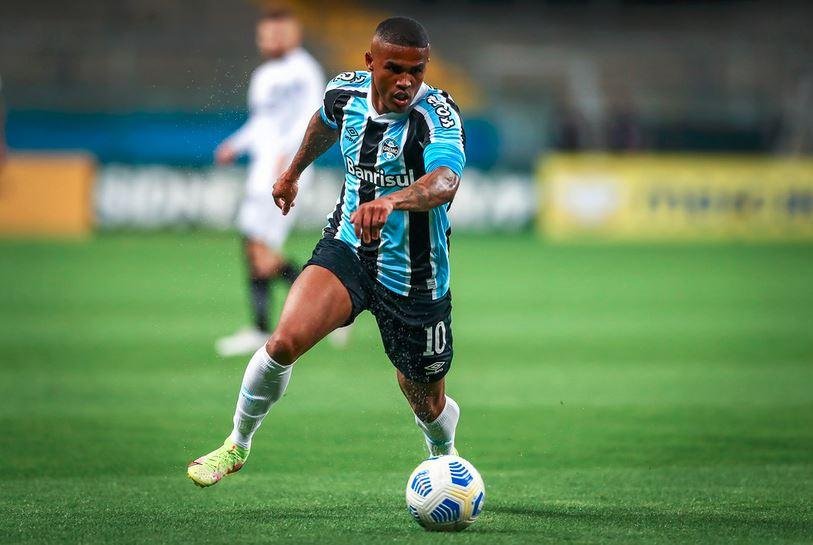 Meia-atacante desagradou torcida na reta final de 2021