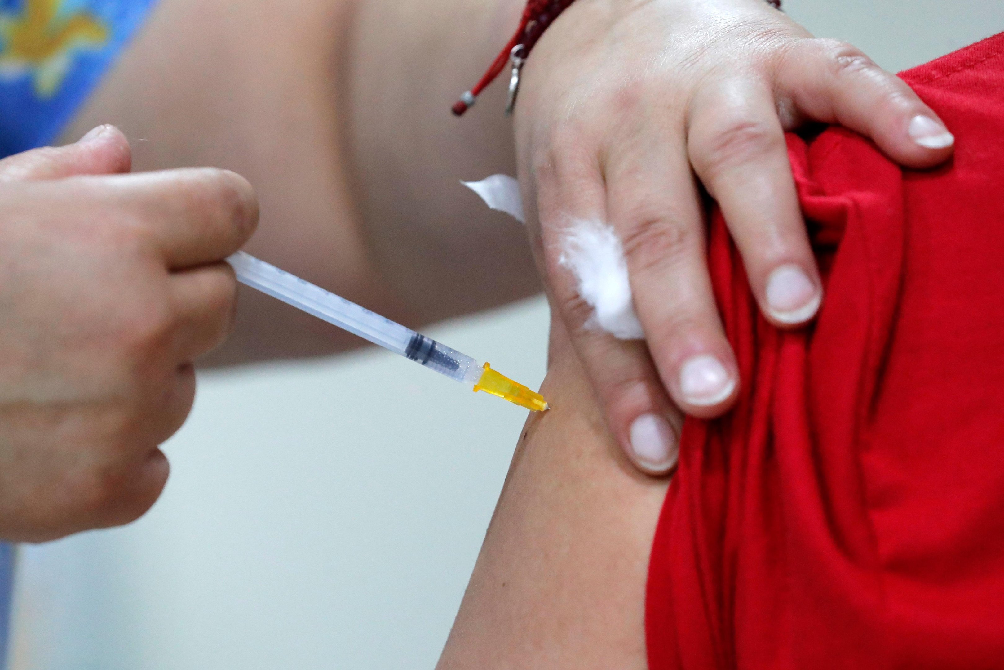 O Chile come&ccedil;ou nesta segunda-feira a administrar a quarta dose a pessoas imunodeprimidas