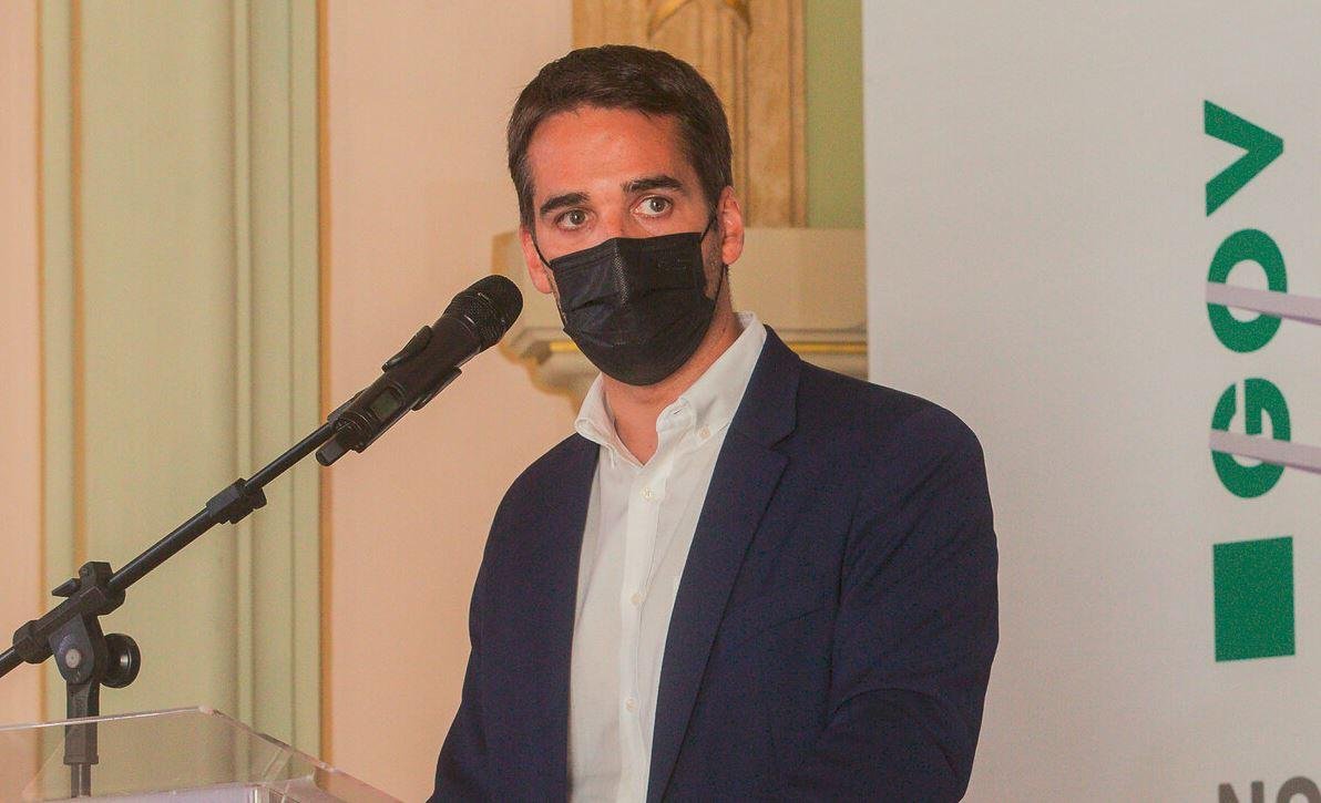 Governador disse que seguir&aacute; trabalhando do isolamento