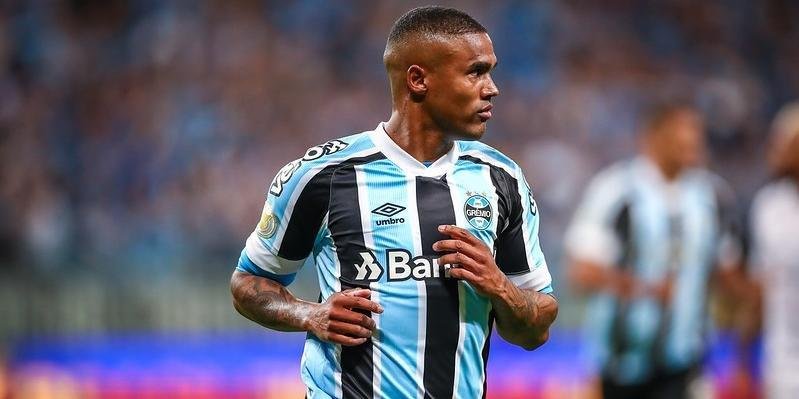 Douglas Costa tinha o desejo de retornar ao Gr&ecirc;mio