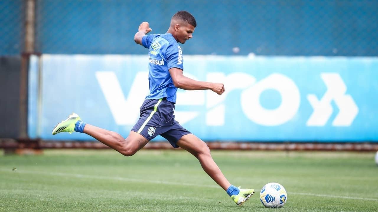 Jovem foi titular em algumas partidas na reta final do Brasileir&atilde;o