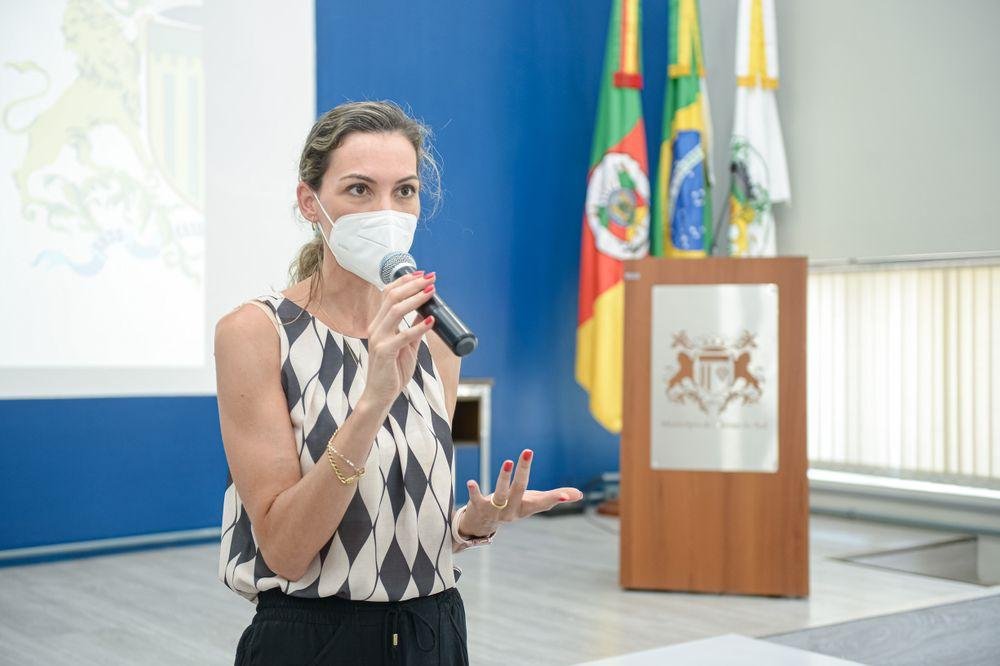 Secret&aacute;ria de Sa&uacute;de do munic&iacute;pio, Daniele Meneguzzi, detalhou o cen&aacute;rio atual da doen&ccedil;a nesta segunda-feira