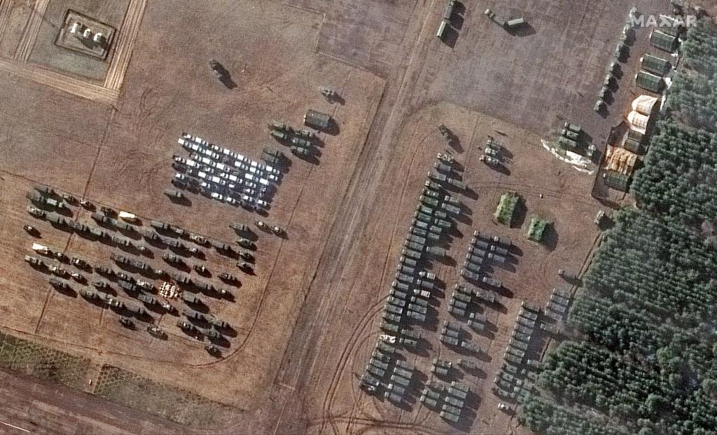 Imagens de sat&eacute;lite mostram mobiliza&ccedil;&atilde;o russa na fronteira