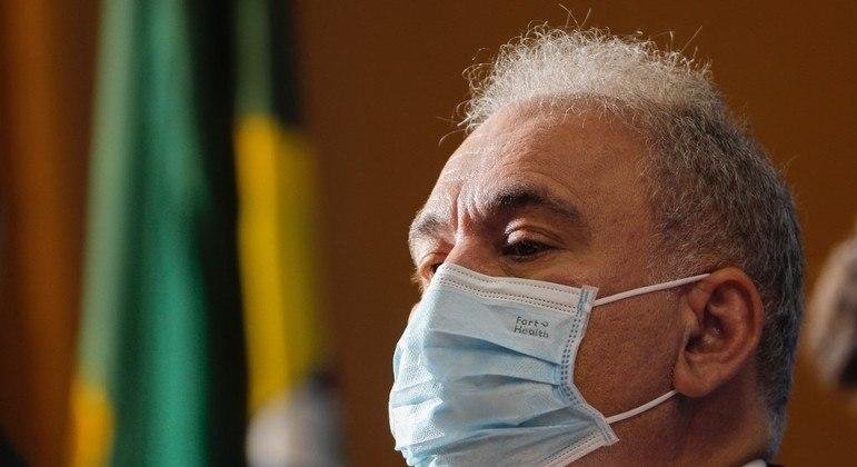 Sa&uacute;de vai enviar informa&ccedil;&otilde;es &agrave; Anvisa