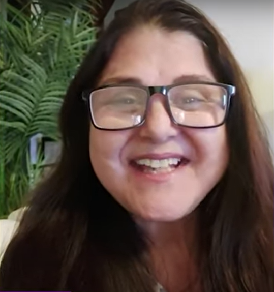 Elizangela, de 67 anos, est&aacute; internada ap&oacute;s complica&ccedil;&otilde;es da Covid-19