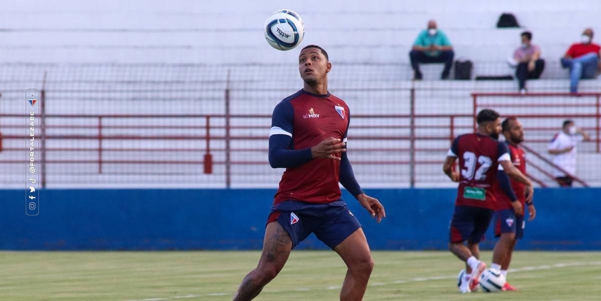 Inter ainda aguarda documenta&ccedil;&atilde;o por David