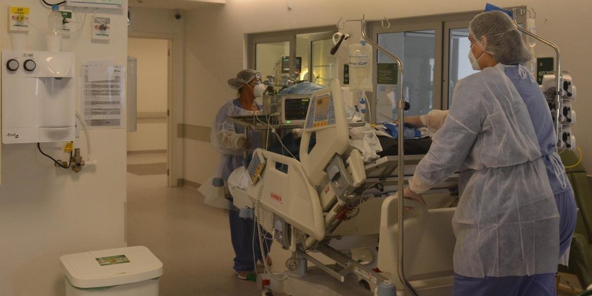 Brasil volta a ter mais de 200 mil casos de Covid-19 nas &uacute;ltimas 24h