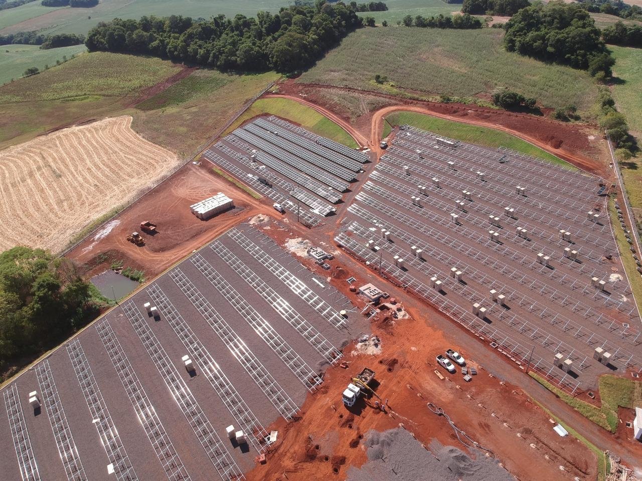 Nos pr&oacute;ximos dias ser&atilde;o instalados 5.610 placas respons&aacute;veis pela gera&ccedil;&atilde;o 3.3 megawatts de energia