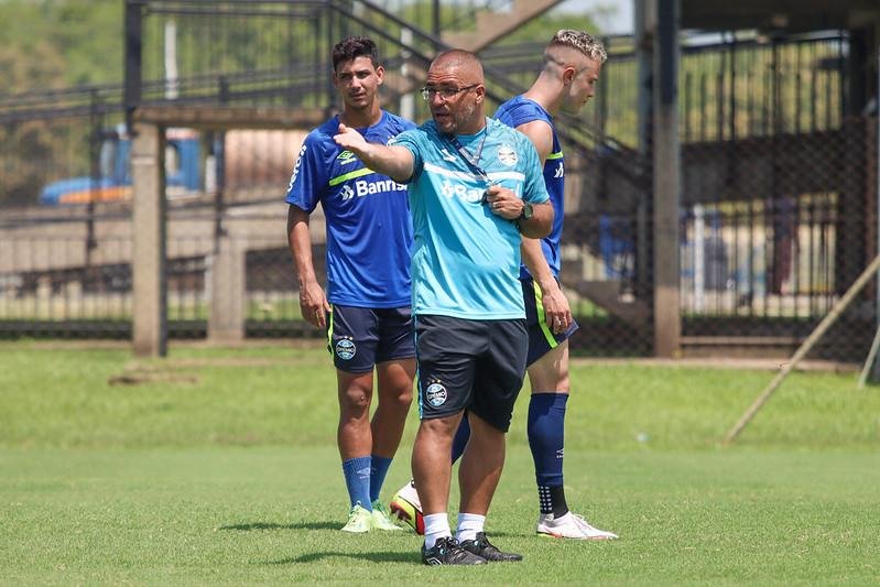Gr&ecirc;mio estreia com o grupo de transi&ccedil;&atilde;o