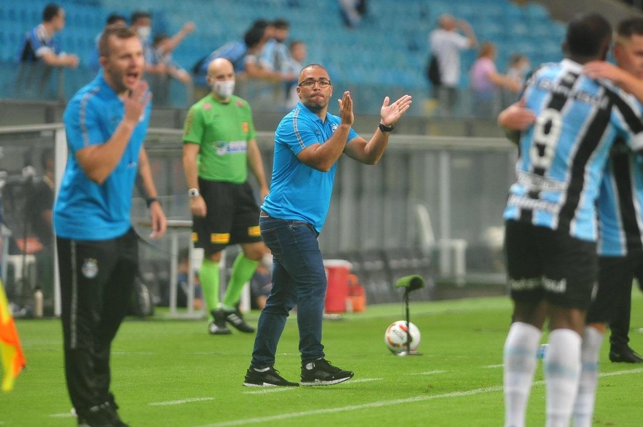 T&eacute;cnico comemorou oportunidade para o grupo de transi&ccedil;&atilde;o
