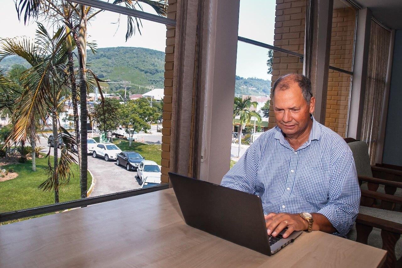 Alceu Moreira lan&ccedil;ou a pr&eacute;-candidatura na semana passada