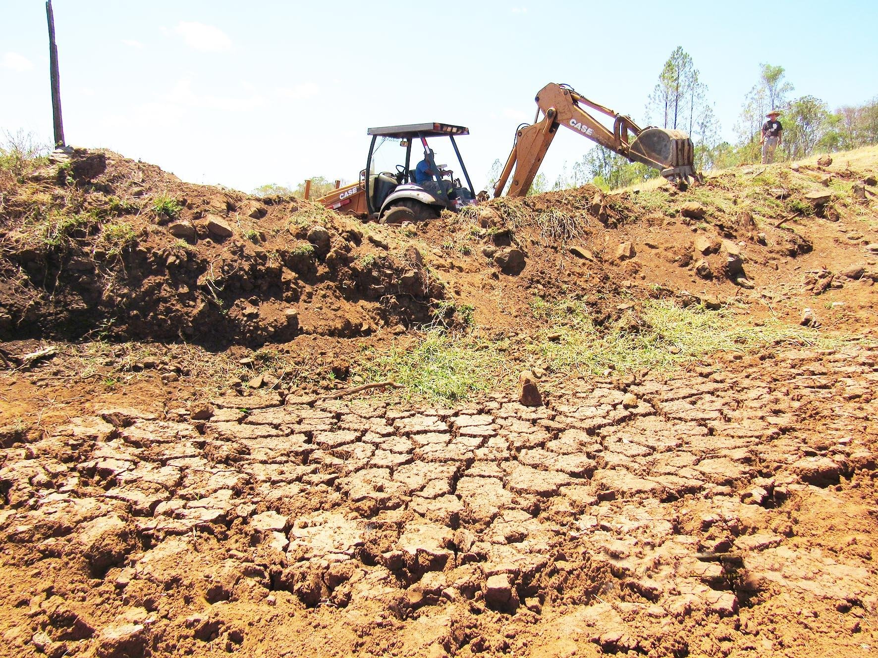 Constru&ccedil;&atilde;o de a&ccedil;udes em Santo &Acirc;ngelo
