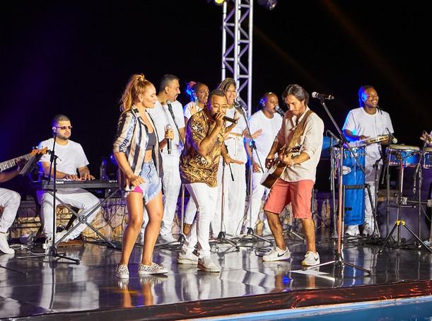 Claus e Vanessa lan&ccedil;am o single 'Medo de Amar', com participa&ccedil;&atilde;o de Dudu Nobre, dia 18 de fevereiro