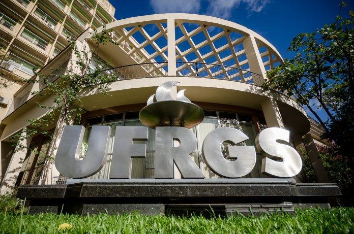 UFRGS n&atilde;o deve ter exig&ecirc;ncia de passaporte vacinal