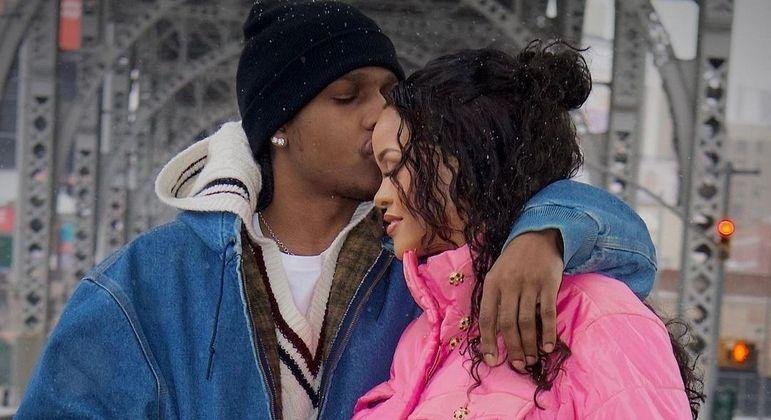 Rihanna e A$AP Rocky v&atilde;o se casar ap&oacute;s nascimento de beb&ecirc;, diz jornal