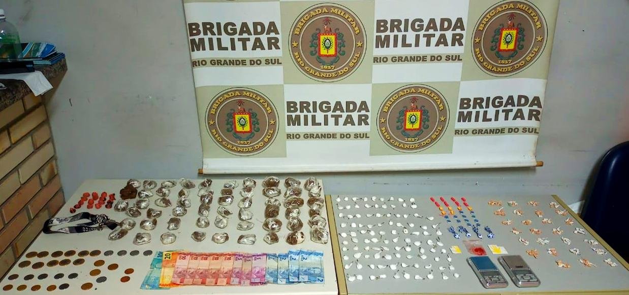 Quatro traficantes foram presos em flagrante