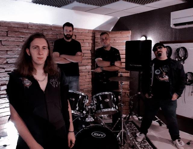 Banda formada em 2015, tem como principal objetivo trabalhar a m&uacute;sica em sua ess&ecirc;ncia