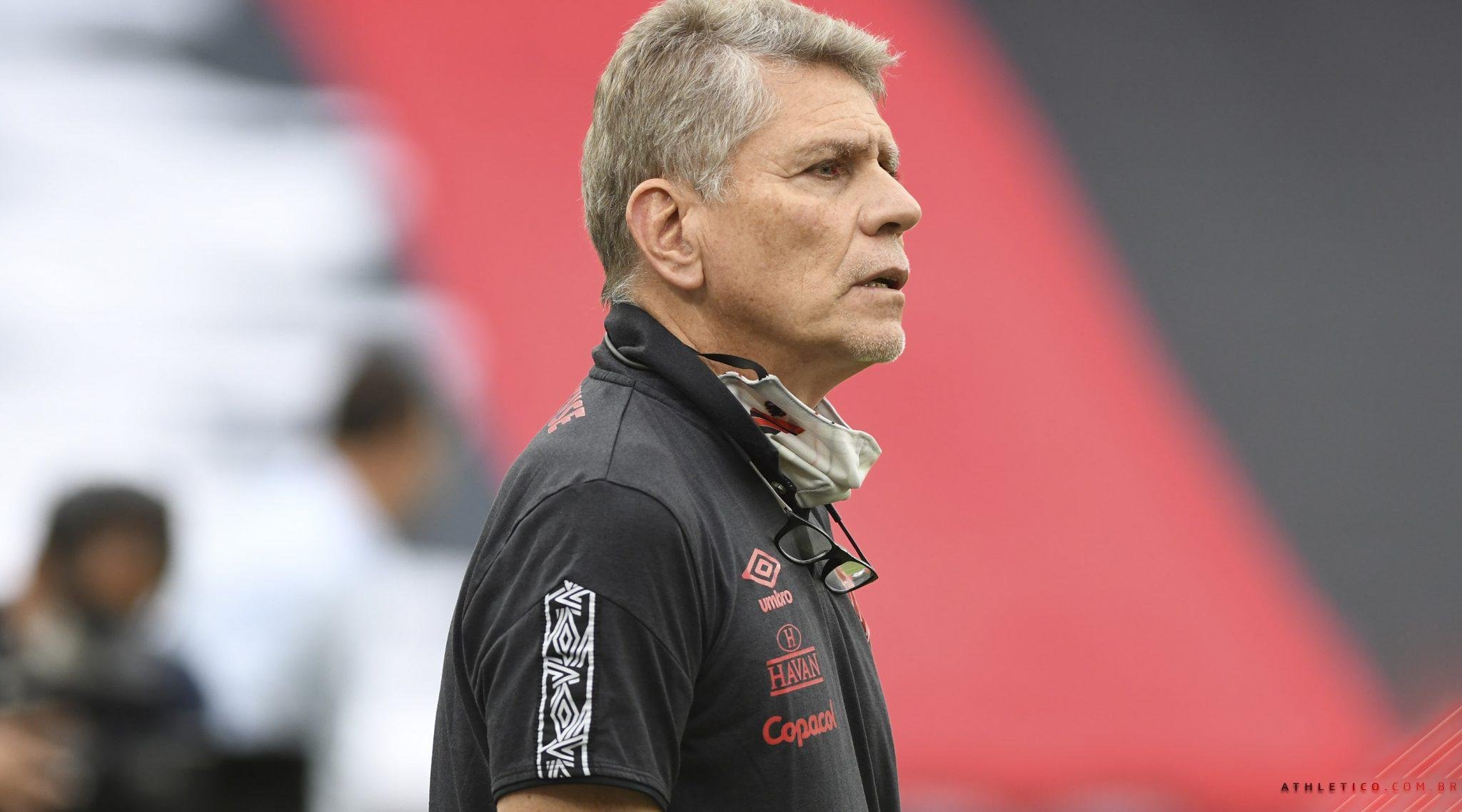 Autouri comunicou sa&iacute;da do Furac&atilde;o via WhatsApp