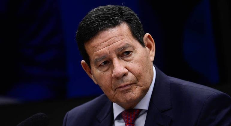 Mour&atilde;o est&aacute; avaliando se filiar ao PP ou Republicanos para disputar uma cadeira do Senado pelo RS