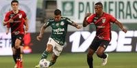 Furacão e Palmeiras disputam título da Recopa Sul-Americana