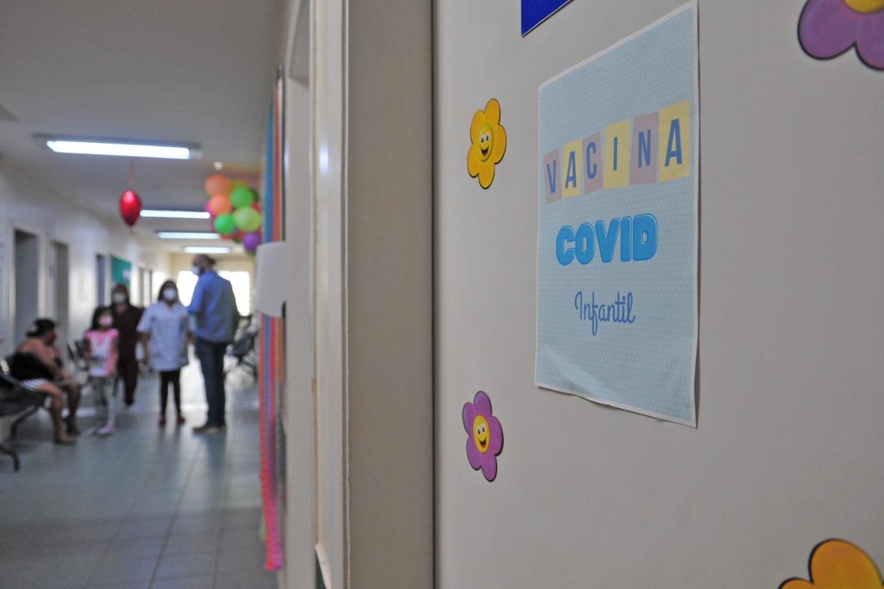 Vacina&ccedil;&atilde;o contra a Covid-19 &eacute; autorizada no pa&iacute;s para crian&ccedil;as a partir de 5 anos