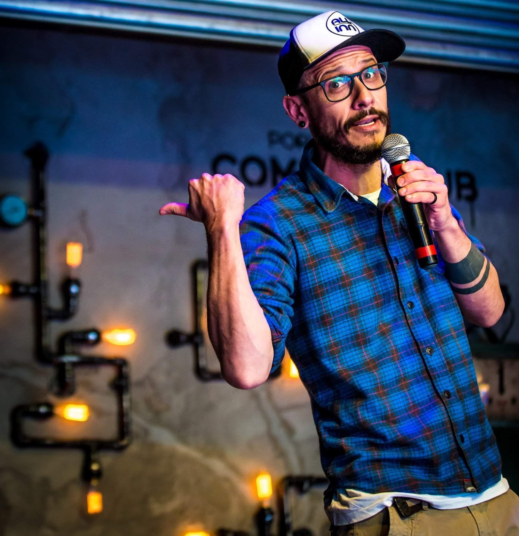 Marcito Castro apresenta o seu mais recente show solo hoje no Comedy