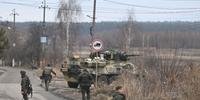 Tropas ucranianas tentam resistir a avanço russo