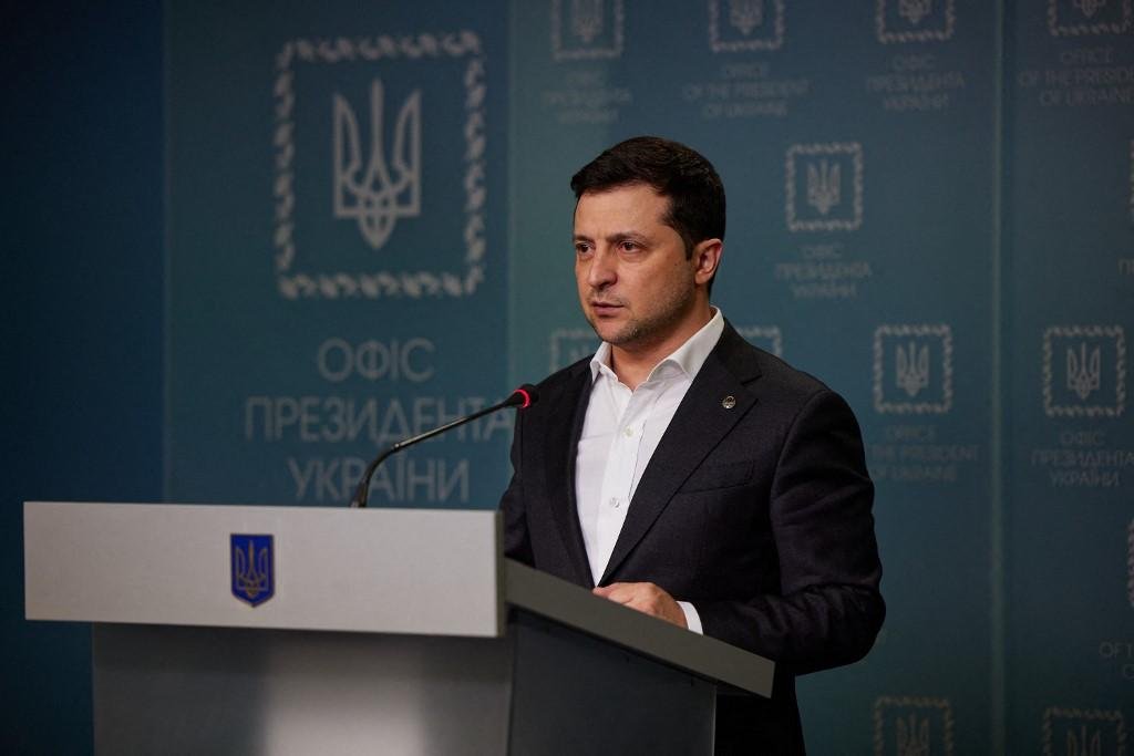 Zelensky frisou que defesa seguir&aacute; se opondo a tropas russas
