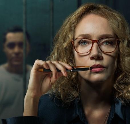 Camila Morgado no papel da advogada criminalista Helo&iacute;sa