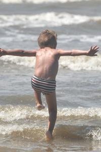 O afogamento, no caso de crianças, dura em torno de 20 segundos e geralmente eles não conseguem gritar por socorro