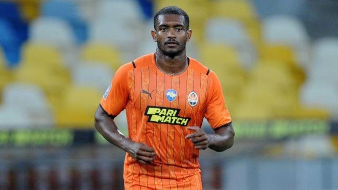 Marlon desembarca no Brasil nesta ter&ccedil;a-feira