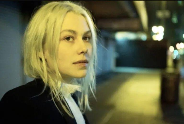 Cantora, compositora, guitarrista e produtora norte-americana Phoebe Bridgers