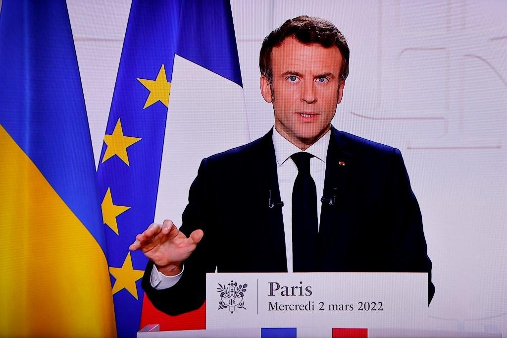 Em seu discurso, presidente pediu "decis&otilde;es hist&oacute;ricas" para que a Fran&ccedil;a e a Europa se tornem "mais independentes" no setor energ&eacute;tico e para assegurar sua defesa